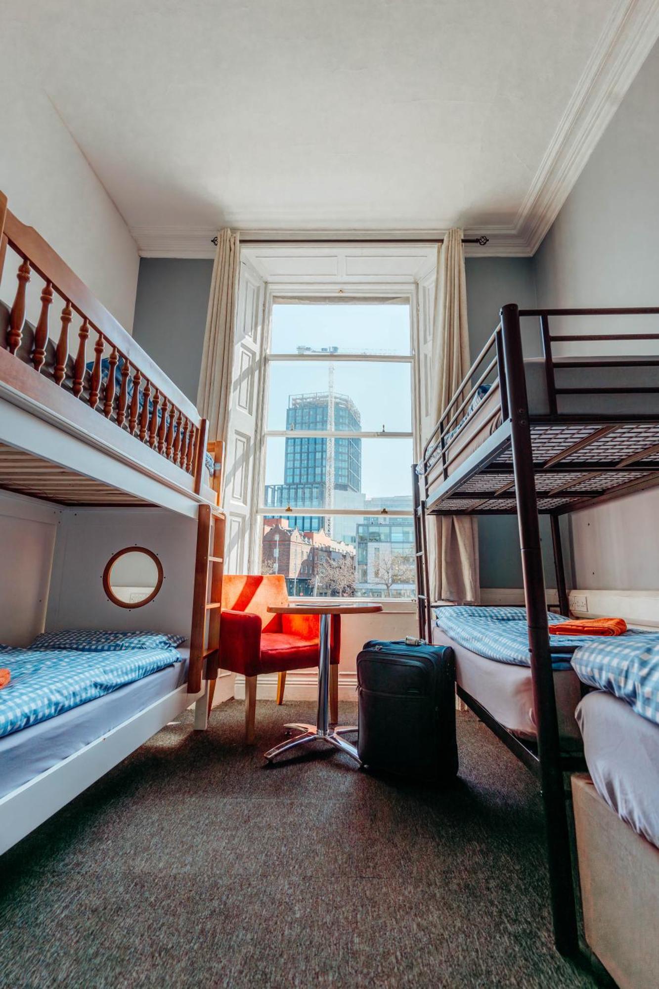 Eden Quay Private Inn *